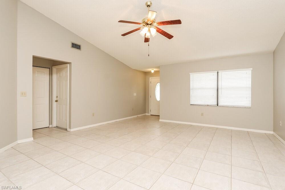 4913 Ithaca Ln Property Photo 3