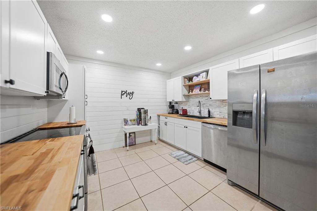5625 Foxlake Dr Property Photo 10