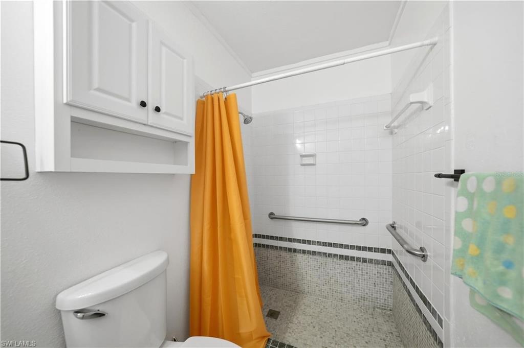 5625 Foxlake Dr Property Photo 18