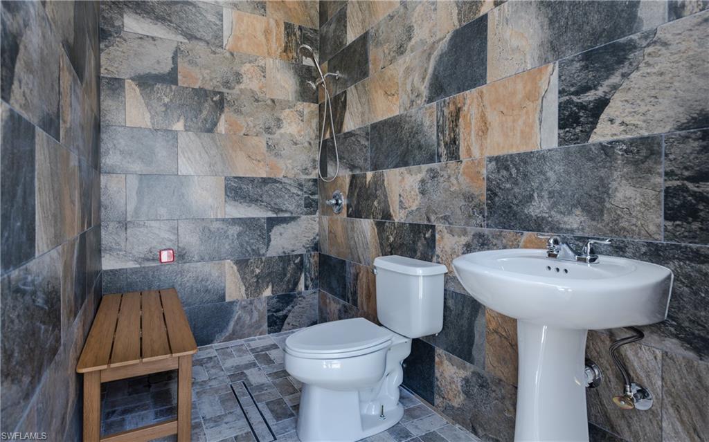 15475 Admiralty Cir Property Photo 35