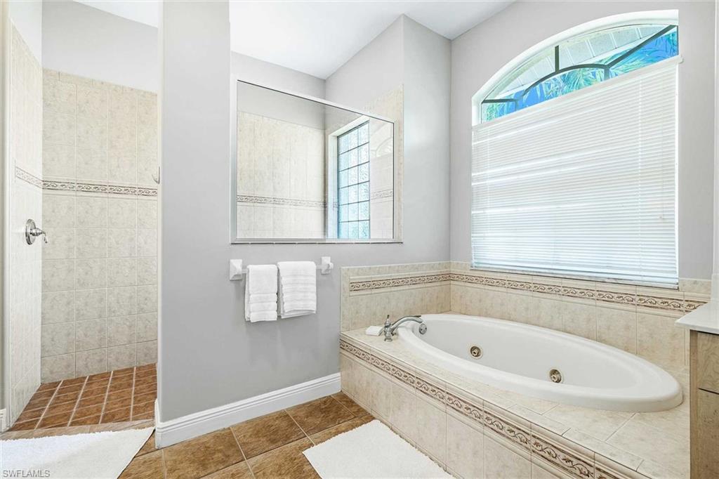 2601 Sw 39th Ter Property Photo 12