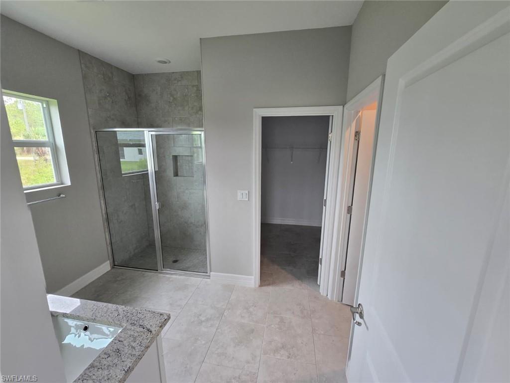 3207 68th St W Property Photo 12