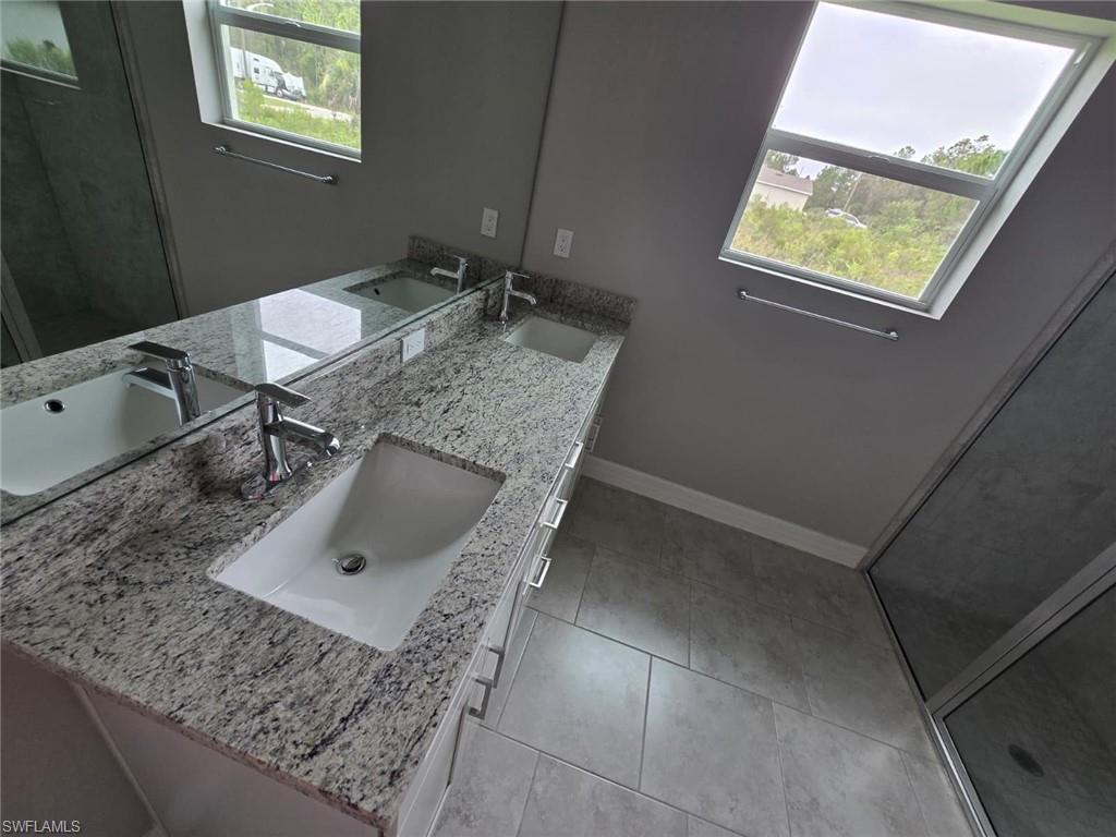 3207 68th St W Property Photo 13