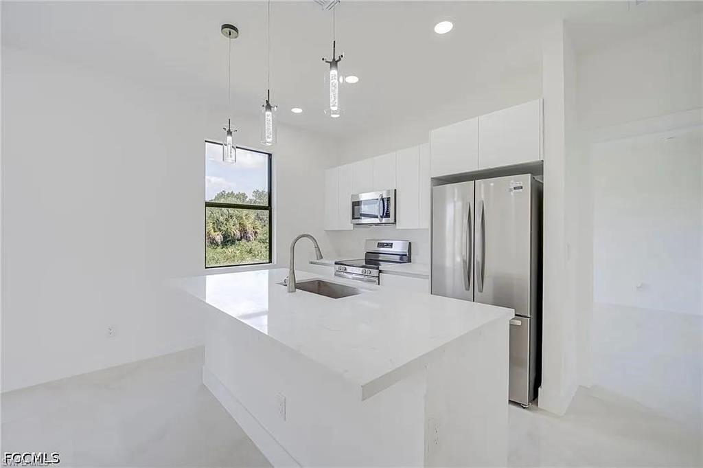 5905 Sunshine Blvd N Property Photo 6