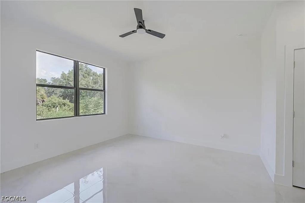 5905 Sunshine Blvd N Property Photo 10