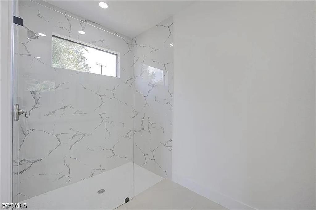 5905 Sunshine Blvd N Property Photo 13