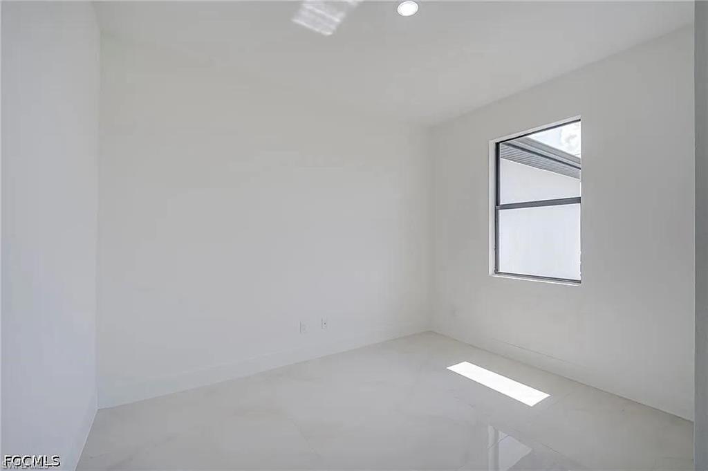 5905 Sunshine Blvd N Property Photo 20
