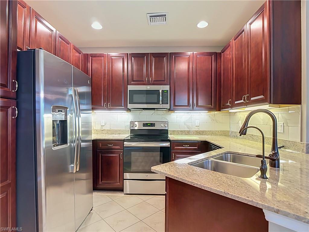 15820 Portofino Springs Blvd 109 Property Photo 7