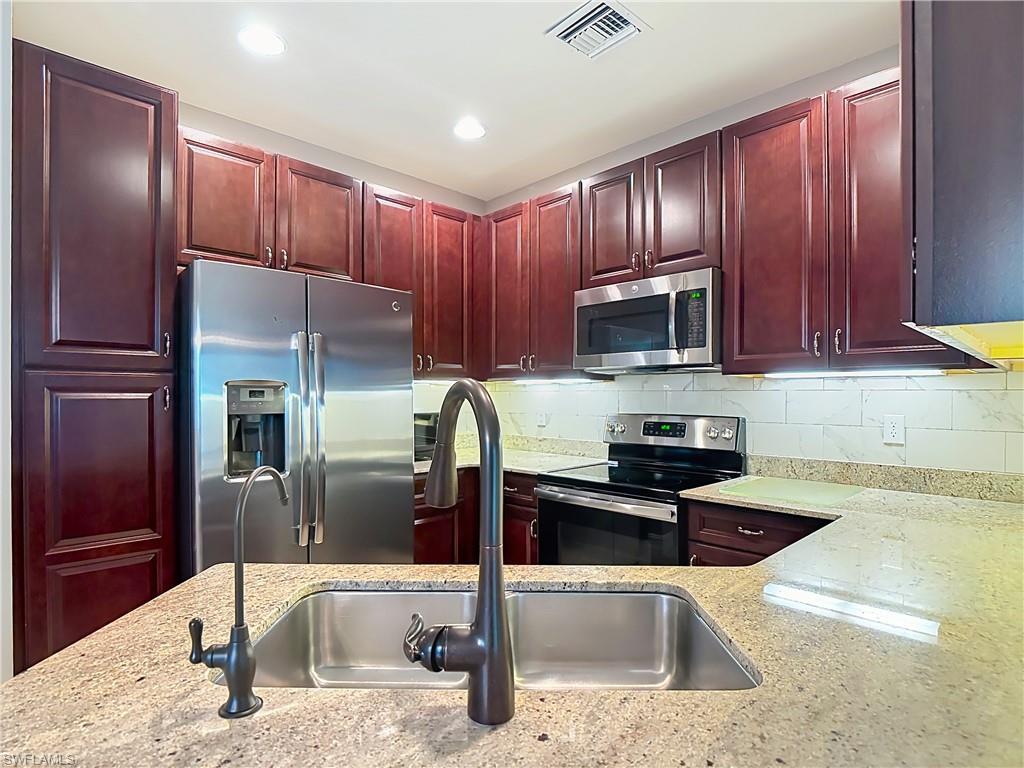 15820 Portofino Springs Blvd 109 Property Photo 10