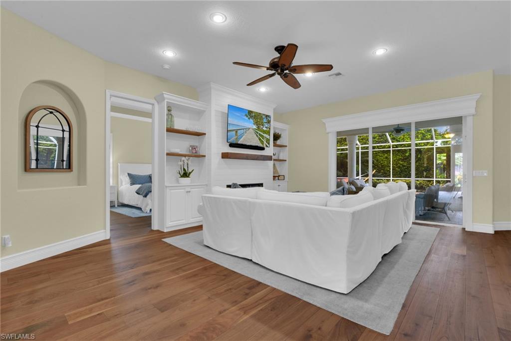 11620 Spoonbill Ln Property Photo 9