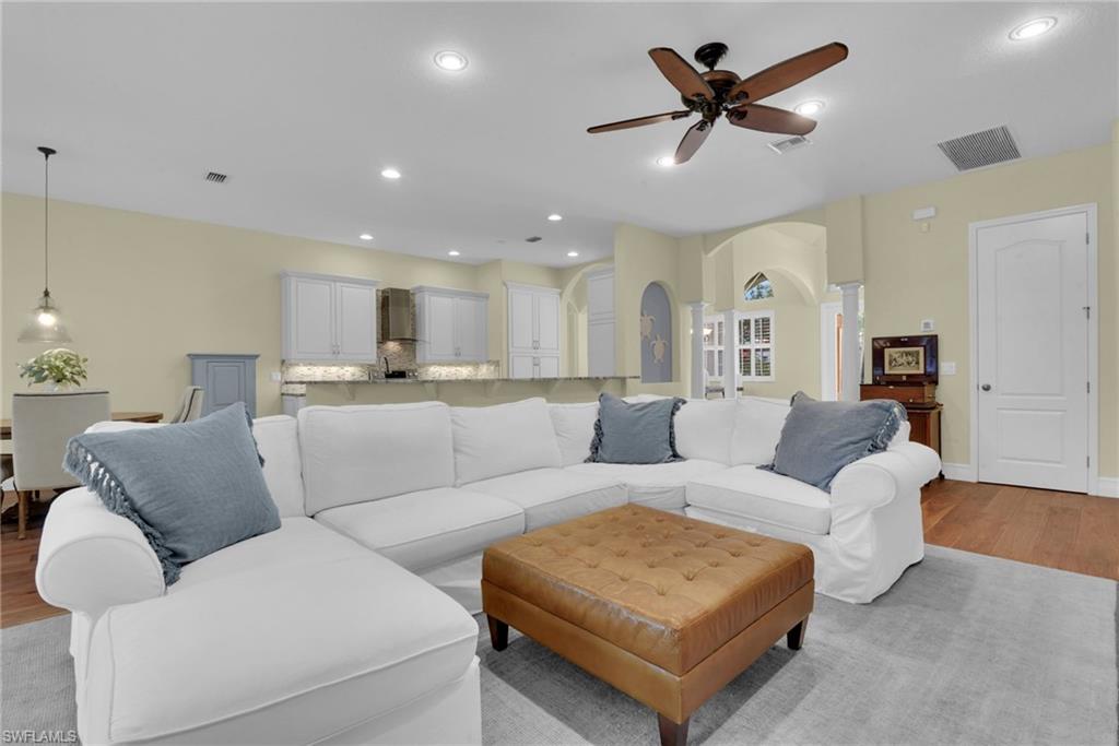 11620 Spoonbill Ln Property Photo 16