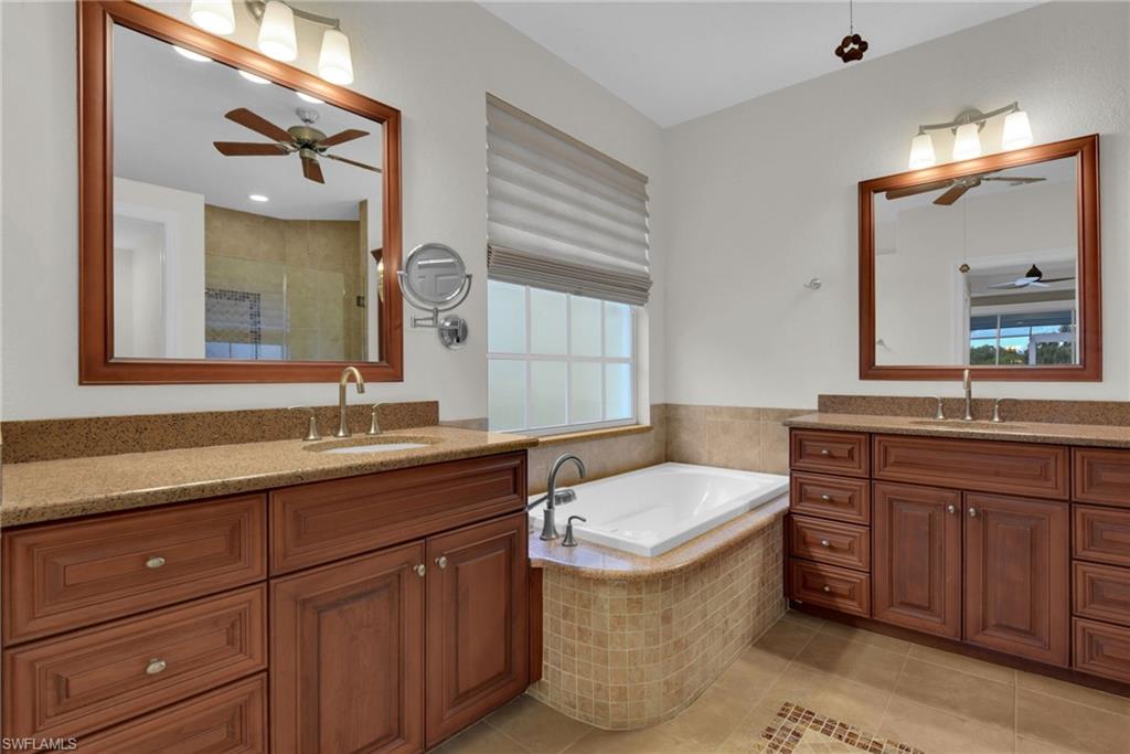 23157 Oakglen Ln Property Photo 15