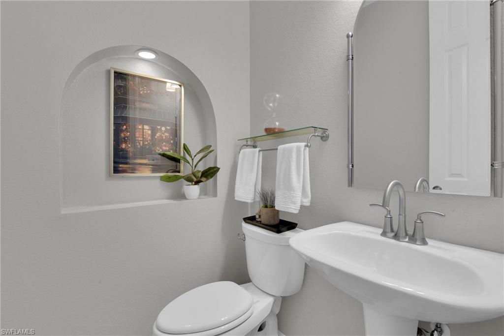 23157 Oakglen Ln Property Photo 22