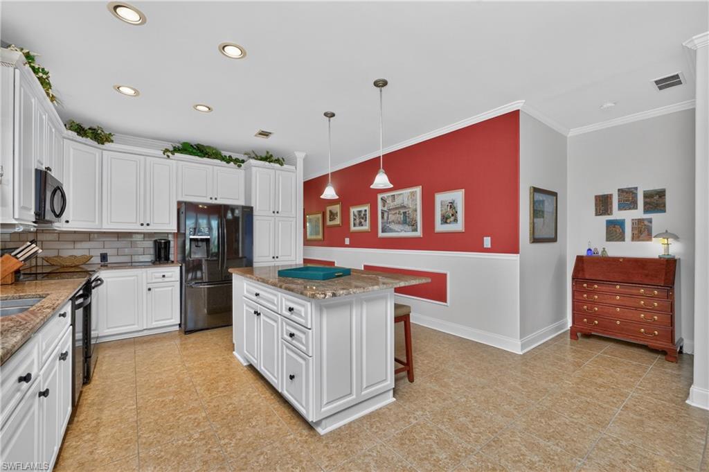 24819 Rio Villa Lakes Cir Property Photo 17