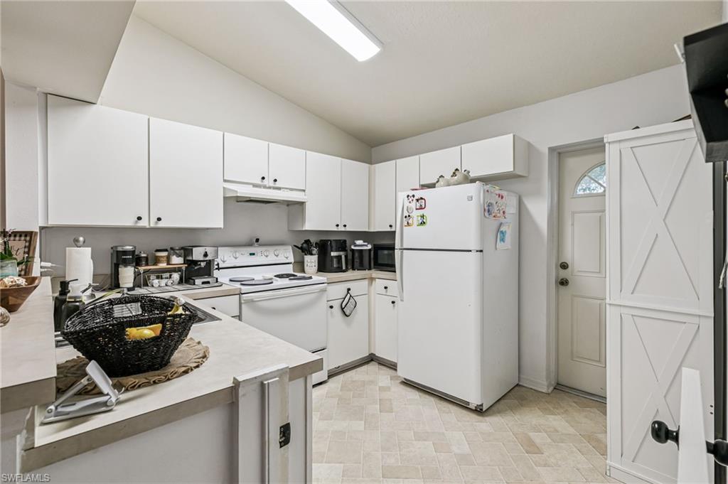 608 S Grand Highway Hwy Property Photo 12