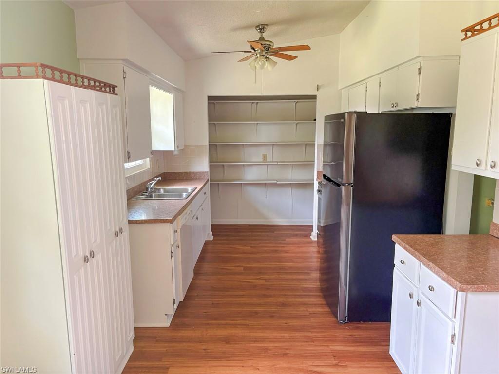 8168 Albatross Rd Property Photo 3