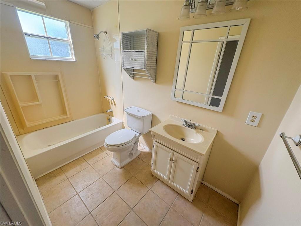8168 Albatross Rd Property Photo 16