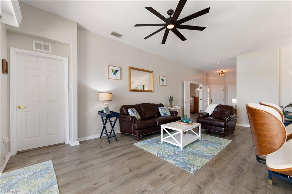 10083 Oakhurst Way Property Photo 7