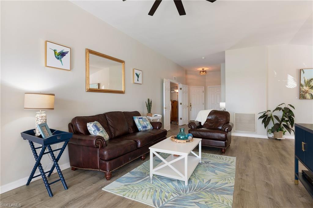 10083 Oakhurst Way Property Photo 8