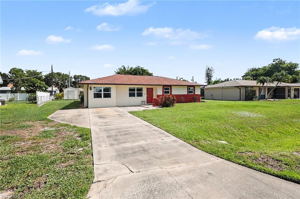 5411 Loyola Ln Property Photo 2