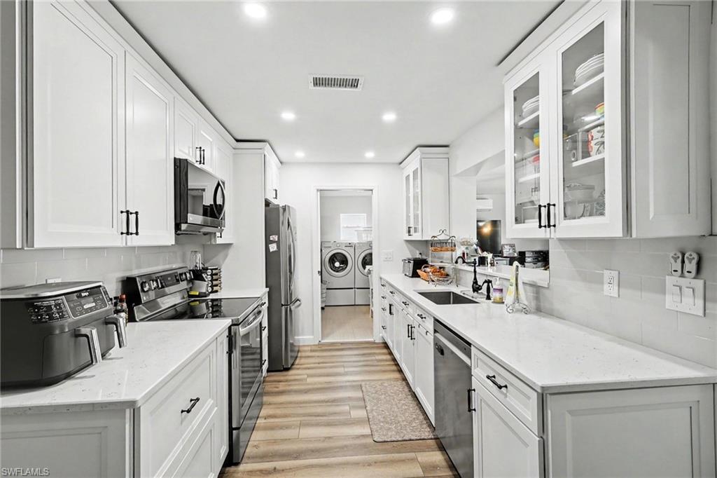 5411 Loyola Ln Property Photo 12