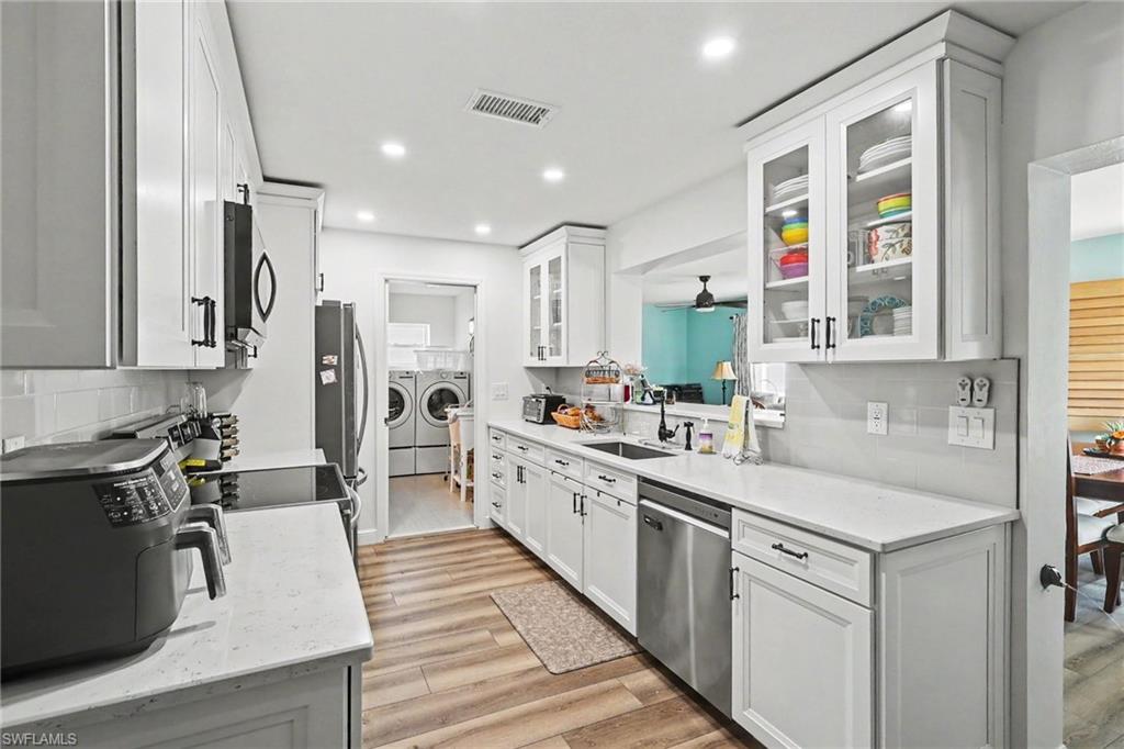 5411 Loyola Ln Property Photo 13