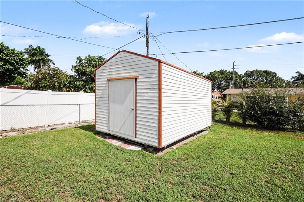 5411 Loyola Ln Property Photo 25