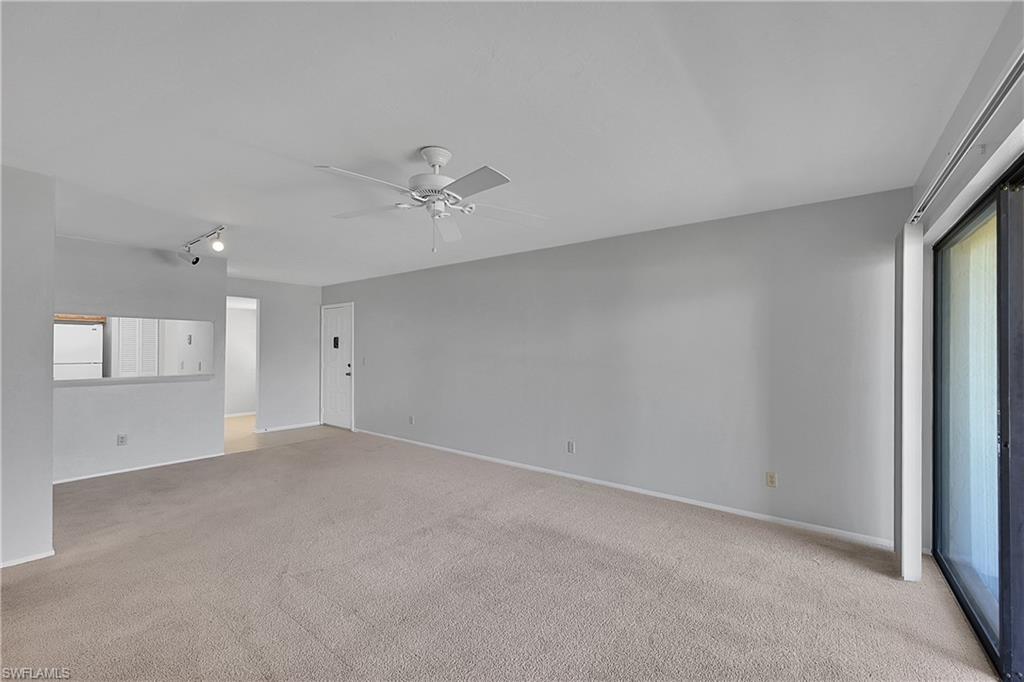 8474 Charter Club Cir 13 Property Photo 9