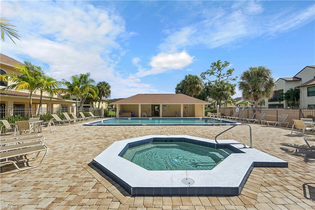 8474 Charter Club Cir 13 Property Photo 31