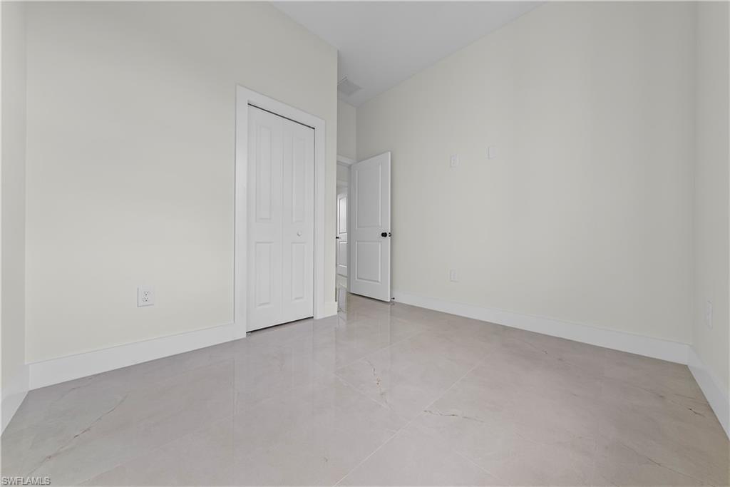 1128 Helen Ave S Property Photo 15