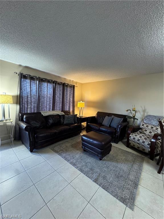 4906 Victoria Dr 108 Property Photo 4