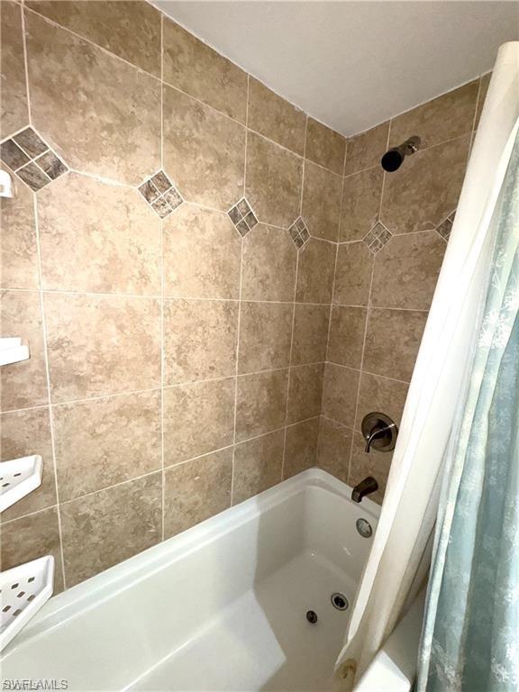 4906 Victoria Dr 108 Property Photo 6