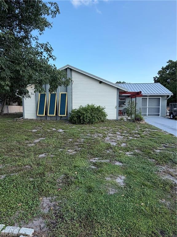 126 Oakside St Property Photo 3