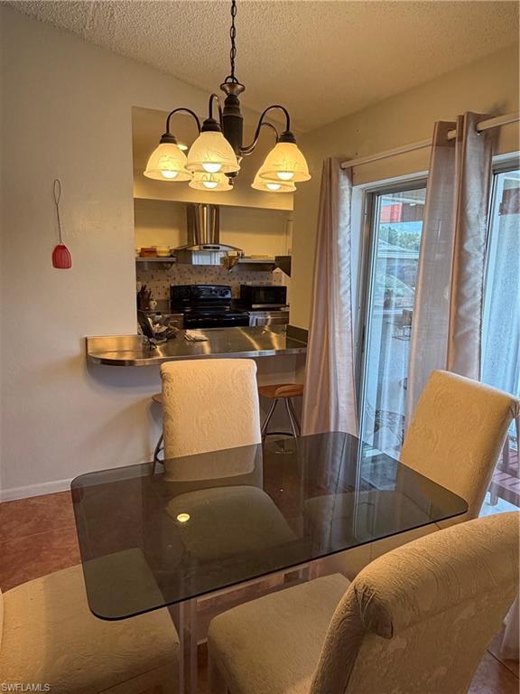 126 Oakside St Property Photo 7