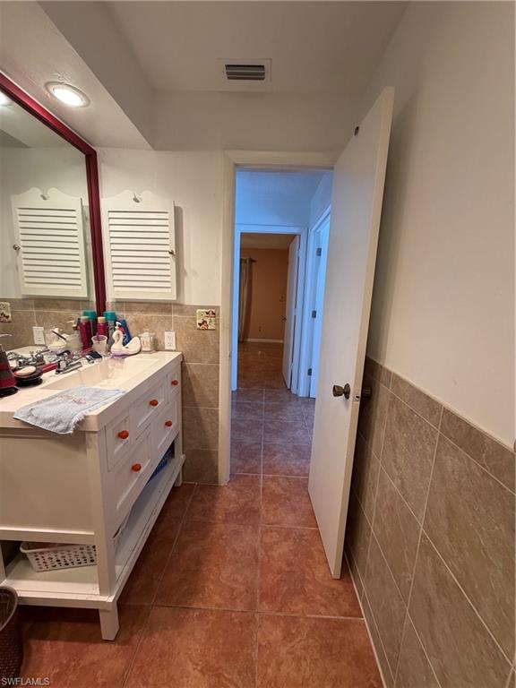126 Oakside St Property Photo 18