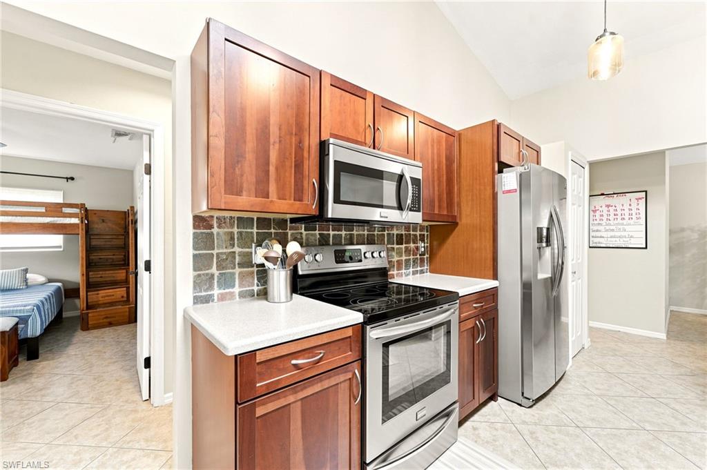 18918 Cypress View Dr Property Photo 8
