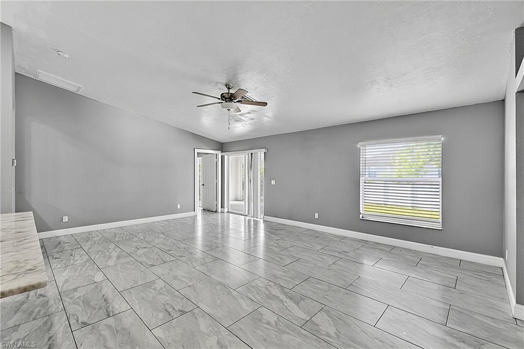 4205 11th St W Property Photo 16