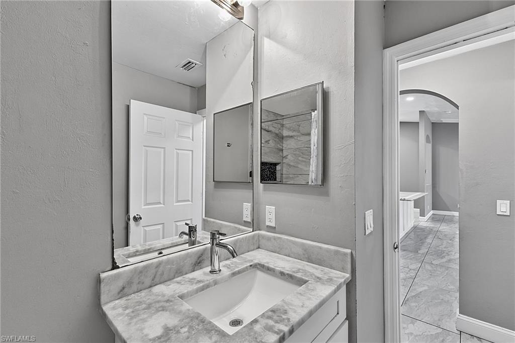 4205 11th St W Property Photo 36