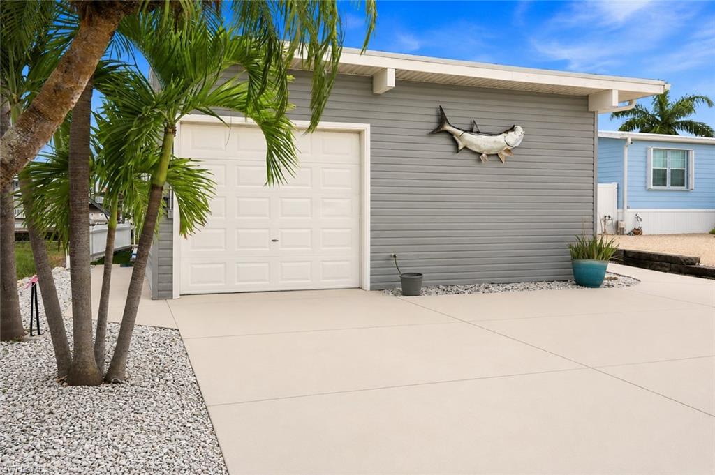 3827 Coconut Dr Property Photo 40