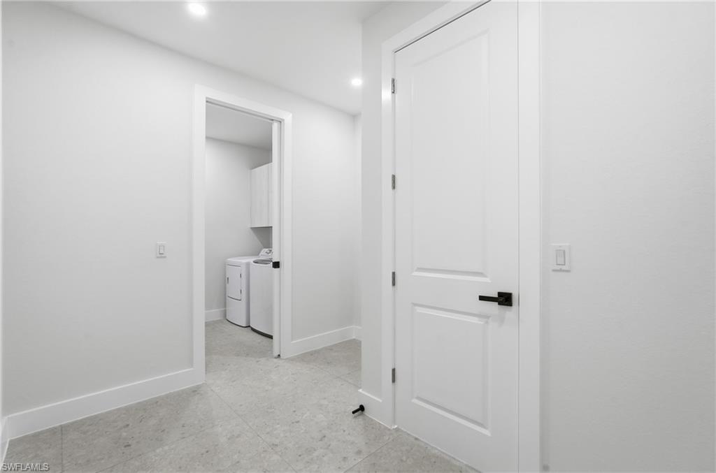 325 Ne 15th Ter Property Photo 32