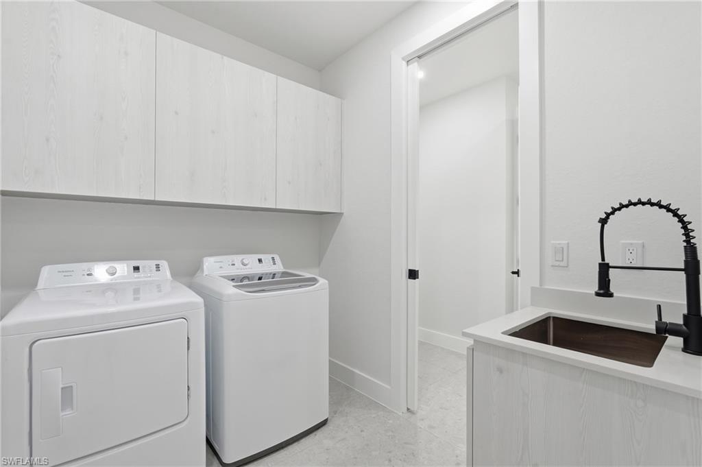325 Ne 15th Ter Property Photo 33