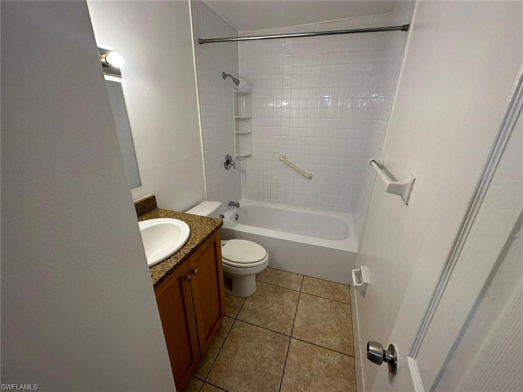 1830 Maravilla Ave 413 Property Photo 10