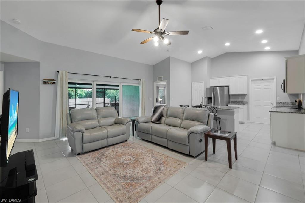 2627 Sw 4th Ter Property Photo 12