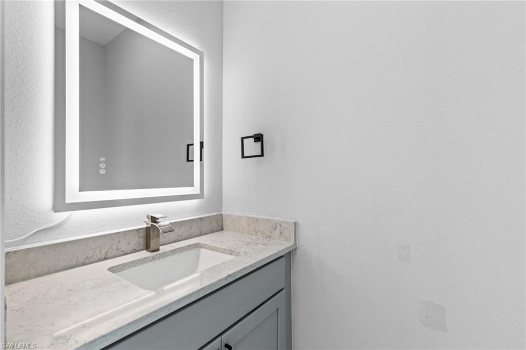 3921 Nw 40th Ln Property Photo 12