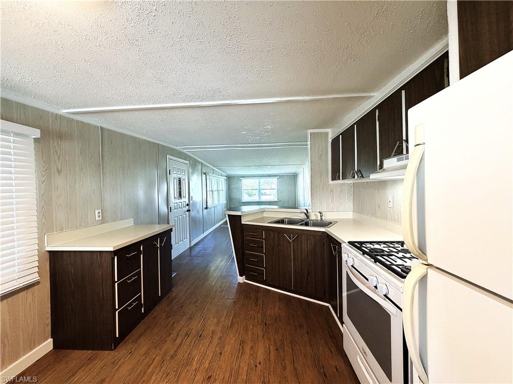 139 Gaslight Ave Property Photo 9