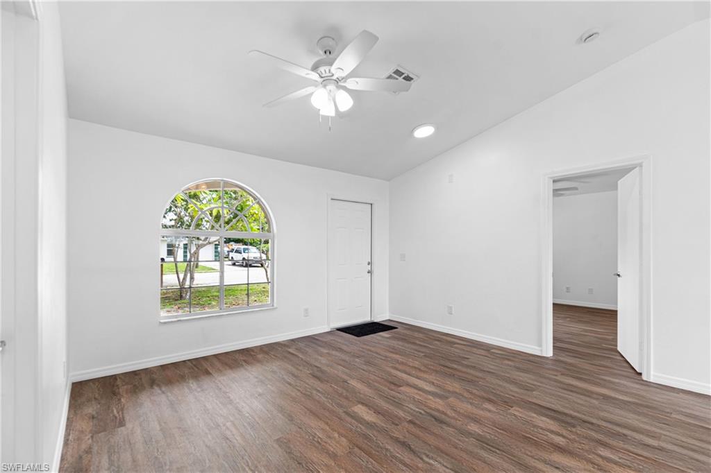 2816 Economy St Property Photo 3