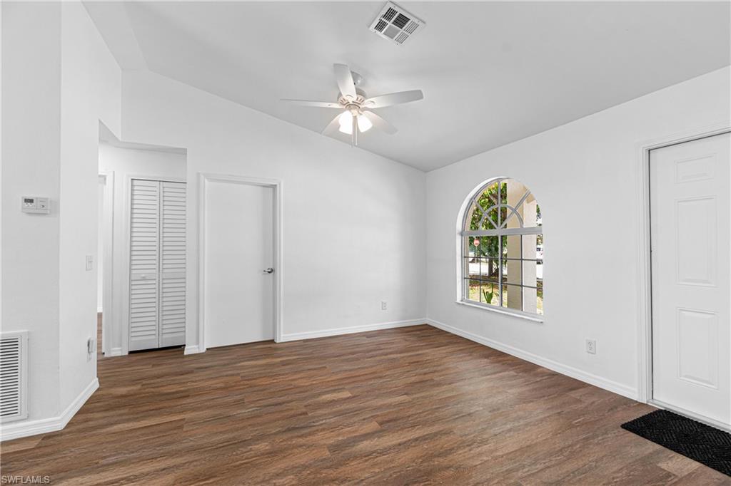 2816 Economy St Property Photo 5