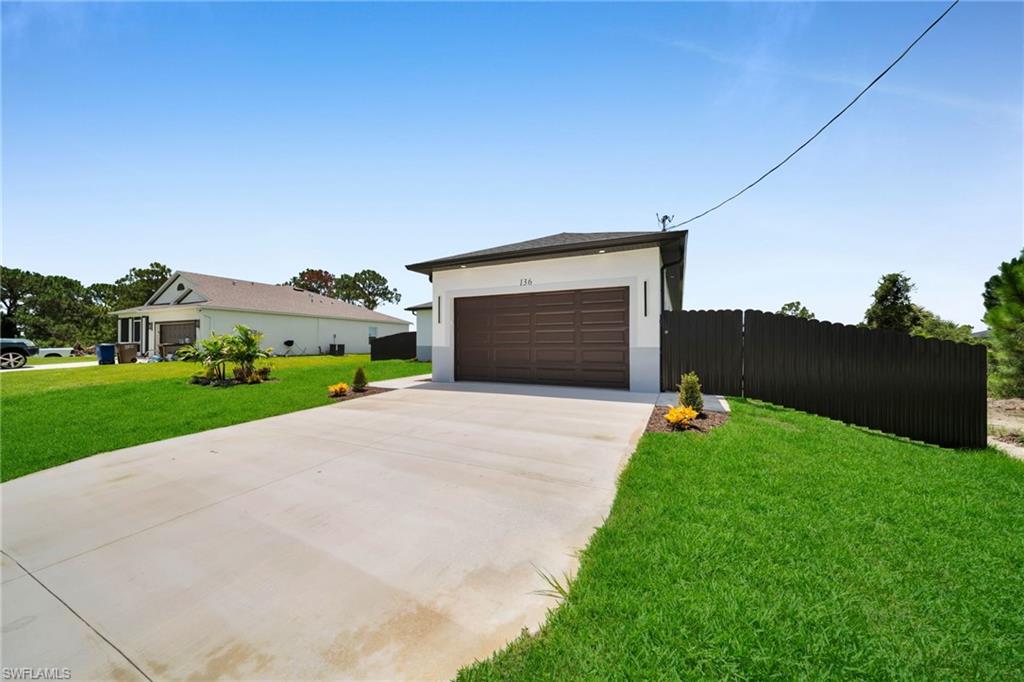 136 Pageant St Property Photo 3