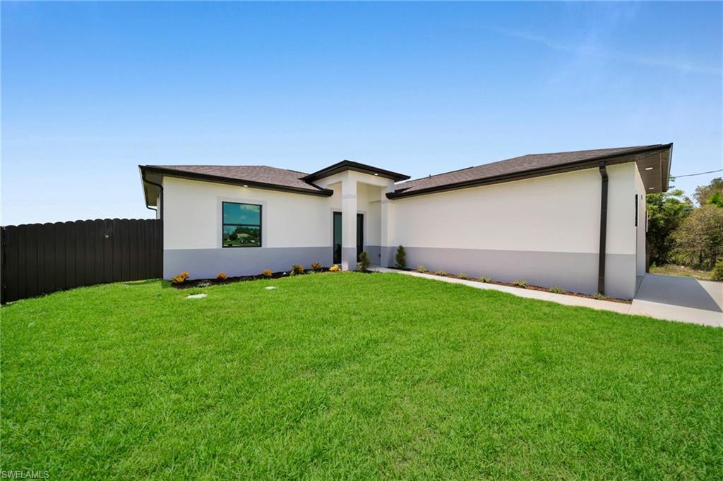 136 Pageant St Property Photo 4