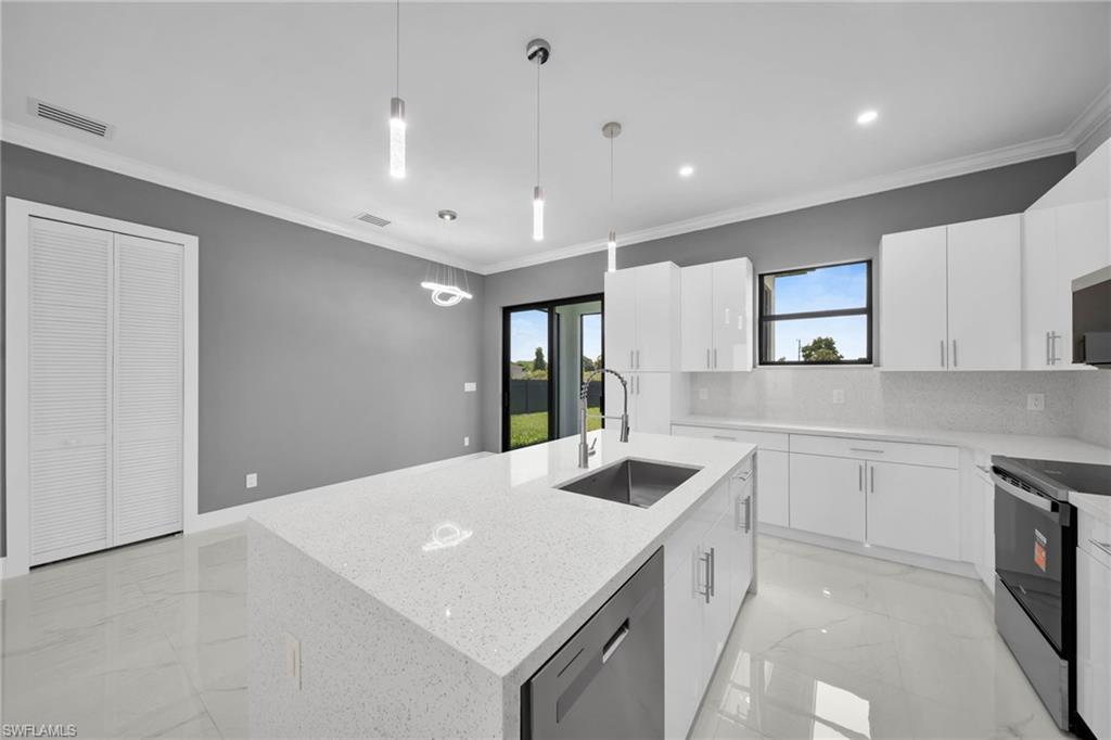 136 Pageant St Property Photo 14